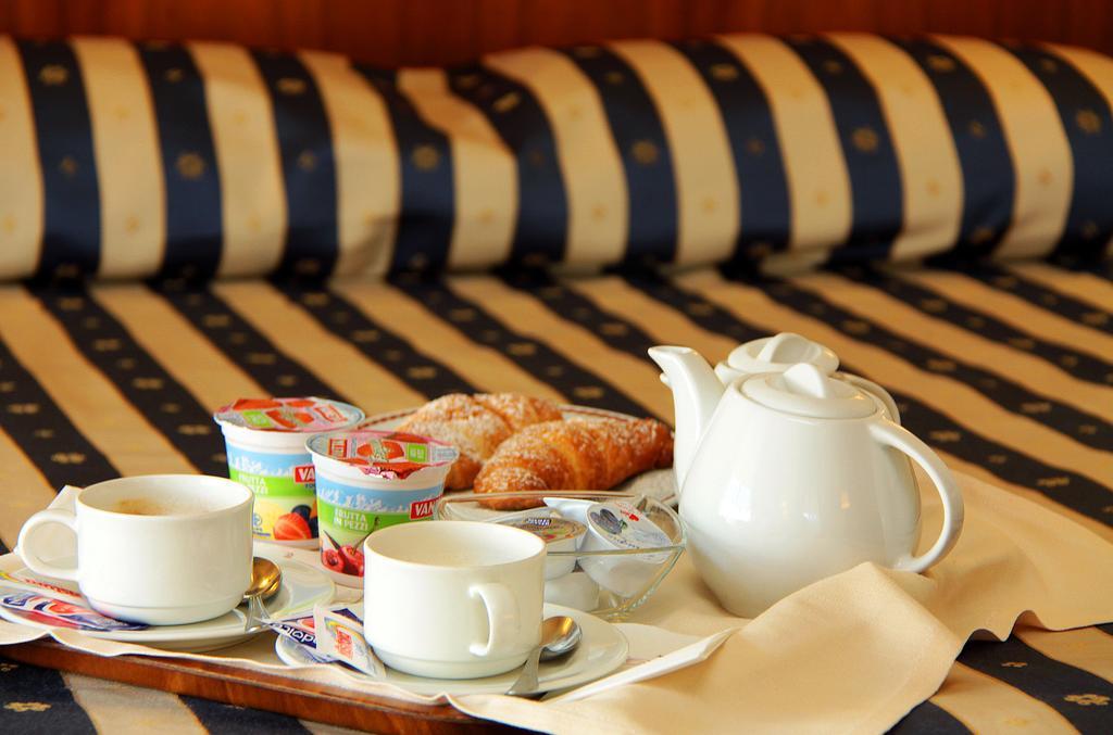 Hotel De Paris Terni Cameră foto